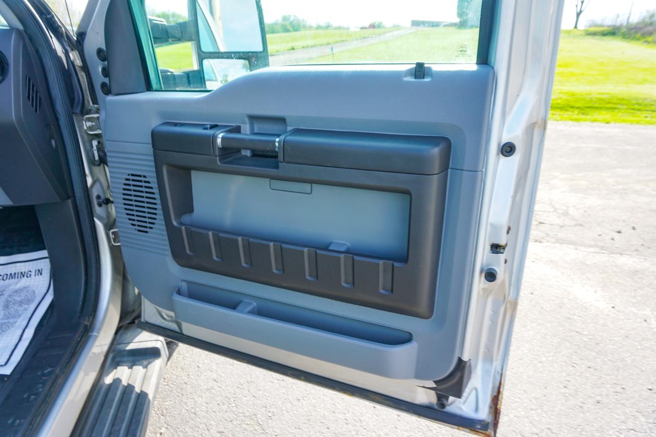 Ford Super Duty F-250 SRW 4WD SuperCab 142" XLT 2012