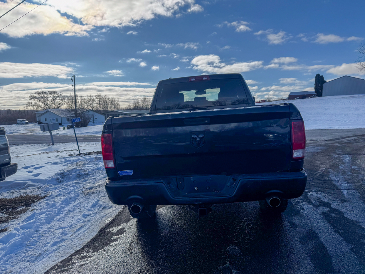 RAM 1500 4WD Quad Cab 140.5" Express 2016