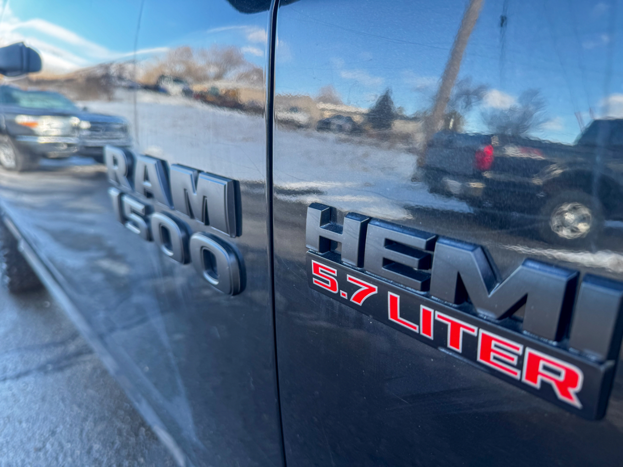 RAM 1500 4WD Quad Cab 140.5" Express 2016