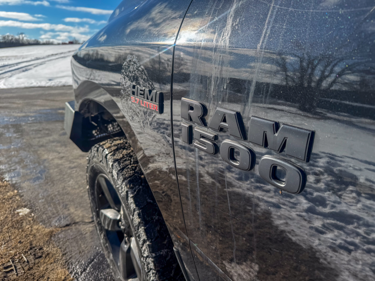 RAM 1500 4WD Quad Cab 140.5" Express 2016