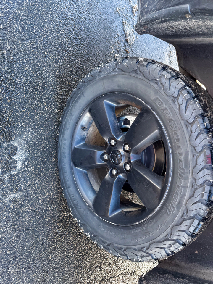 RAM 1500 4WD Quad Cab 140.5" Express 2016