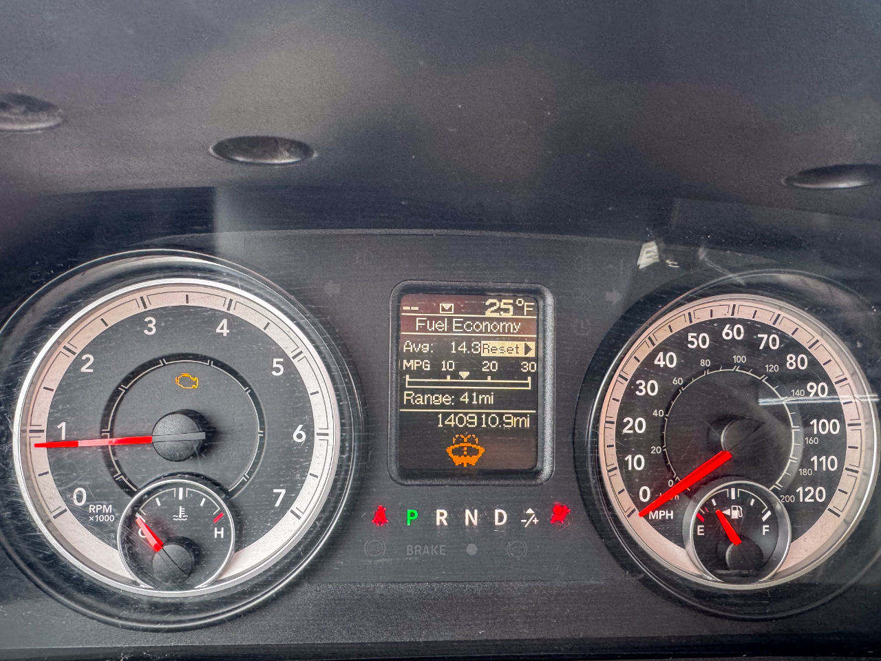 RAM 1500 4WD Quad Cab 140.5" Express 2016