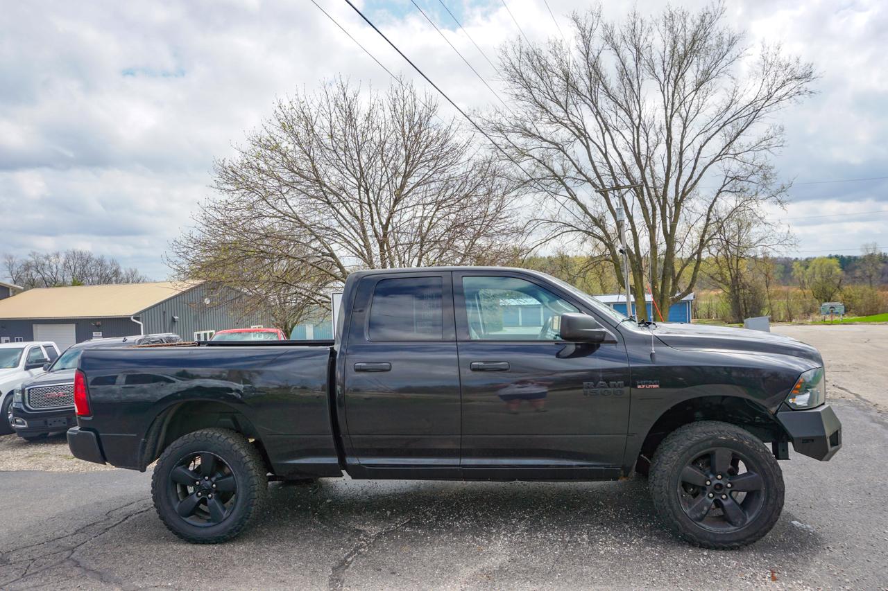 RAM 1500 4WD Quad Cab 140.5" Express 2016