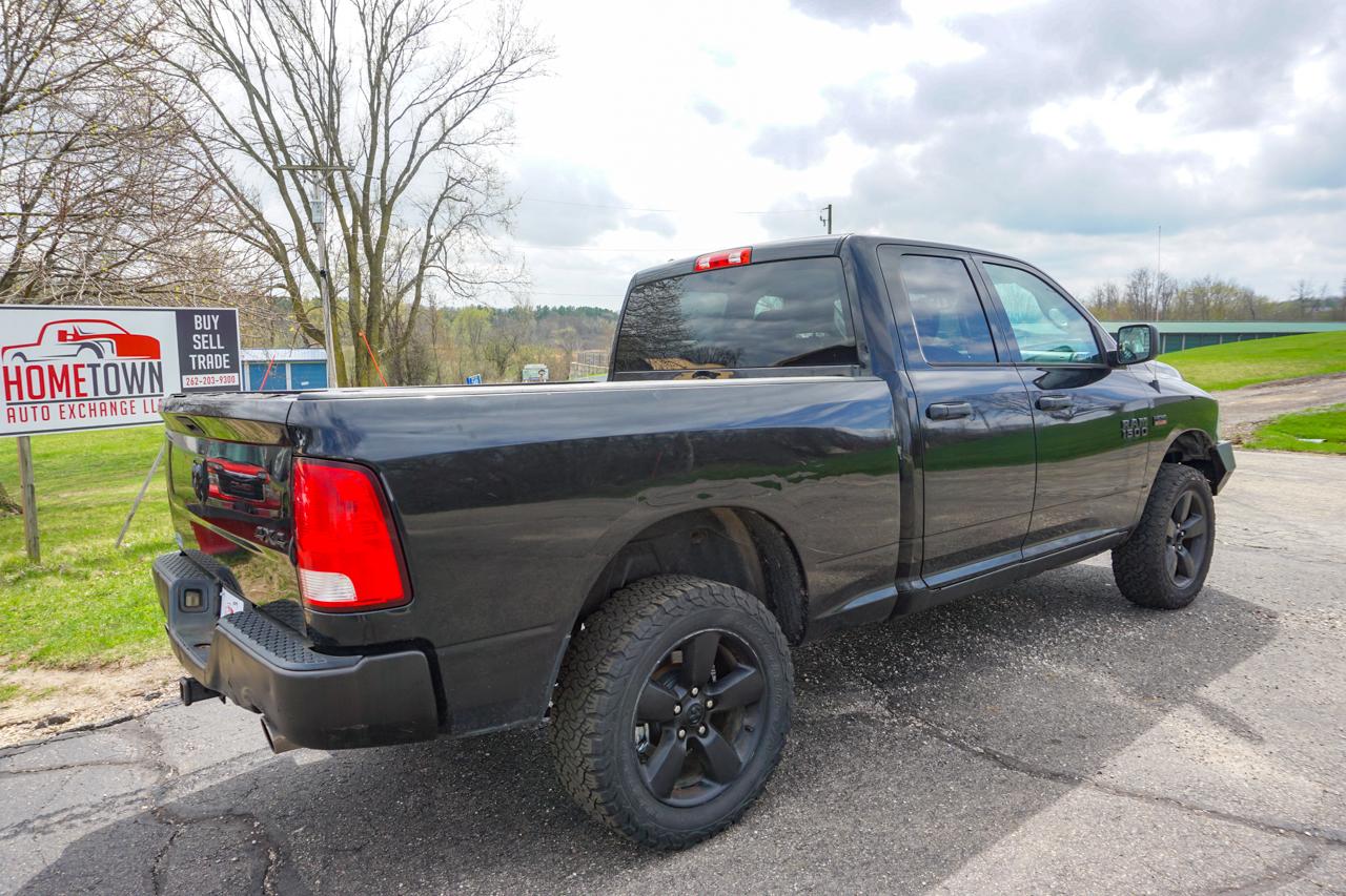 RAM 1500 4WD Quad Cab 140.5" Express 2016