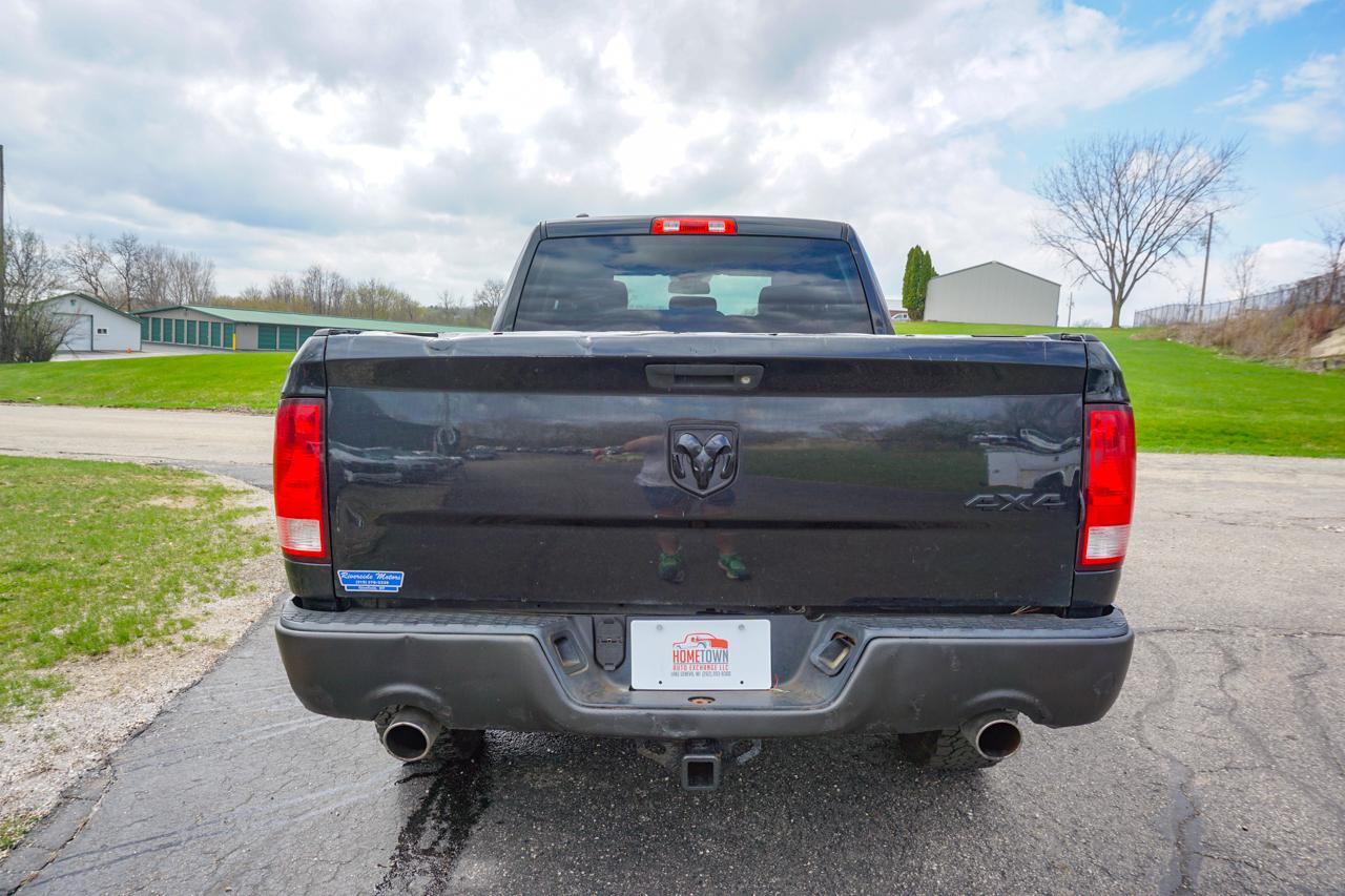 RAM 1500 4WD Quad Cab 140.5" Express 2016