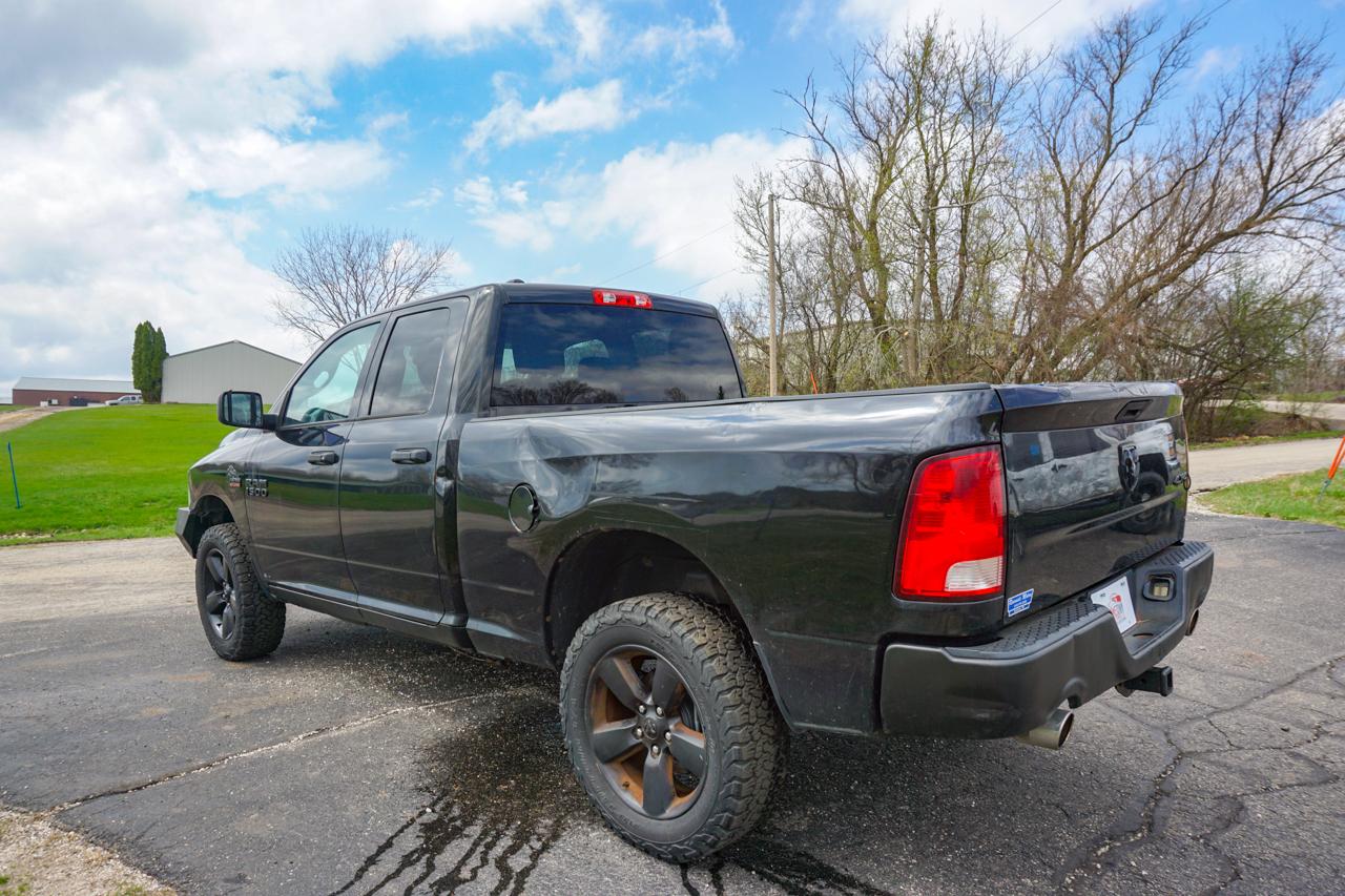 RAM 1500 4WD Quad Cab 140.5" Express 2016