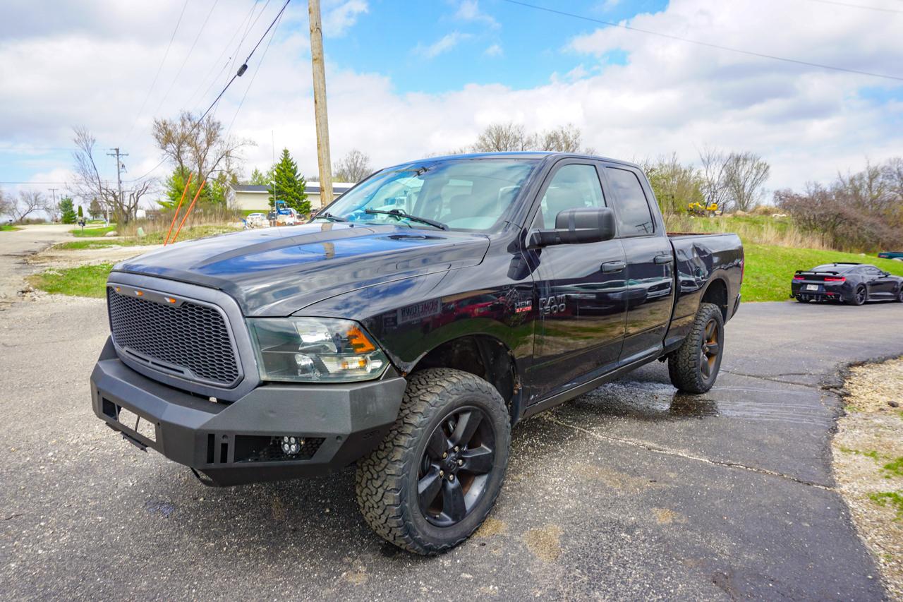 RAM 1500 4WD Quad Cab 140.5" Express 2016