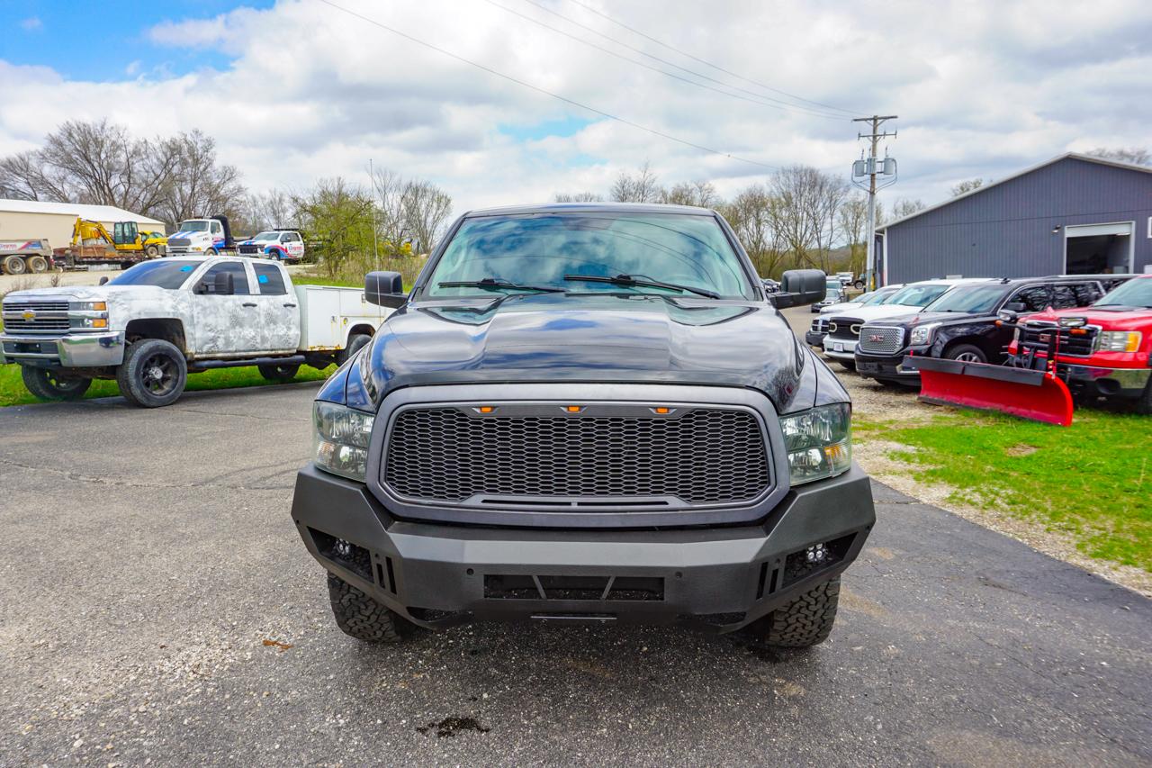 RAM 1500 4WD Quad Cab 140.5" Express 2016