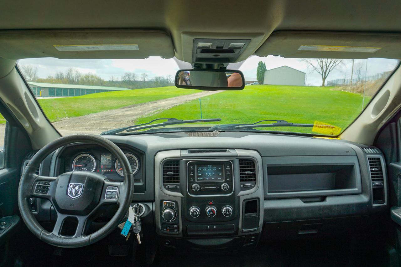 RAM 1500 4WD Quad Cab 140.5" Express 2016