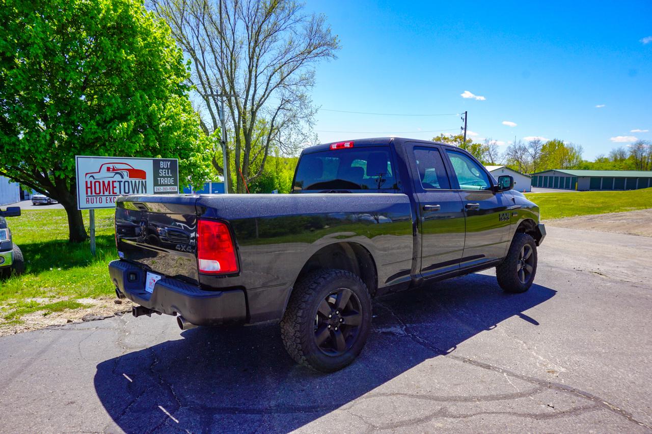 RAM 1500 4WD Quad Cab 140.5" Express 2016