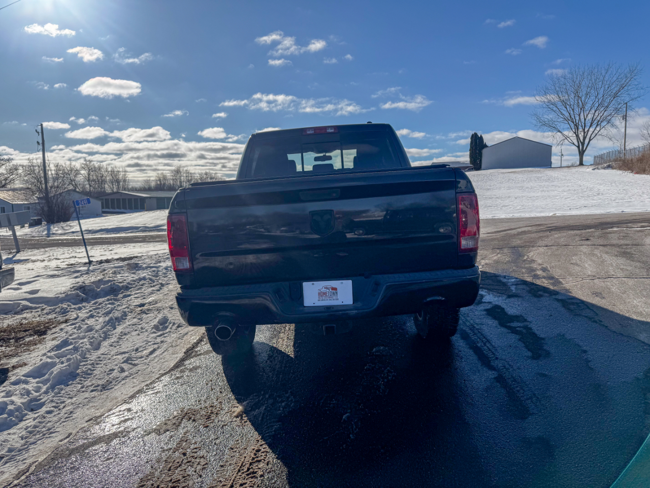 RAM 1500 4WD Crew Cab 140.5" Sport 2011