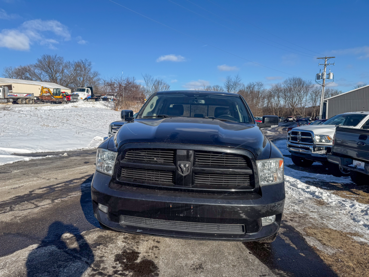 RAM 1500 4WD Crew Cab 140.5" Sport 2011