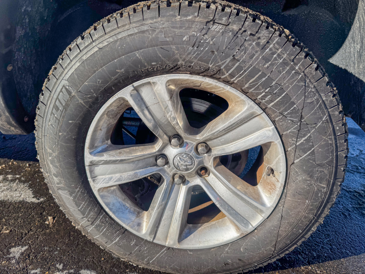 RAM 1500 4WD Crew Cab 140.5" Sport 2011