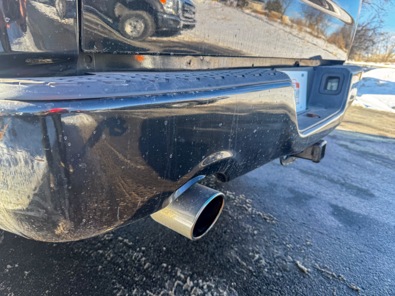 RAM 1500 4WD Crew Cab 140.5" Sport 2011