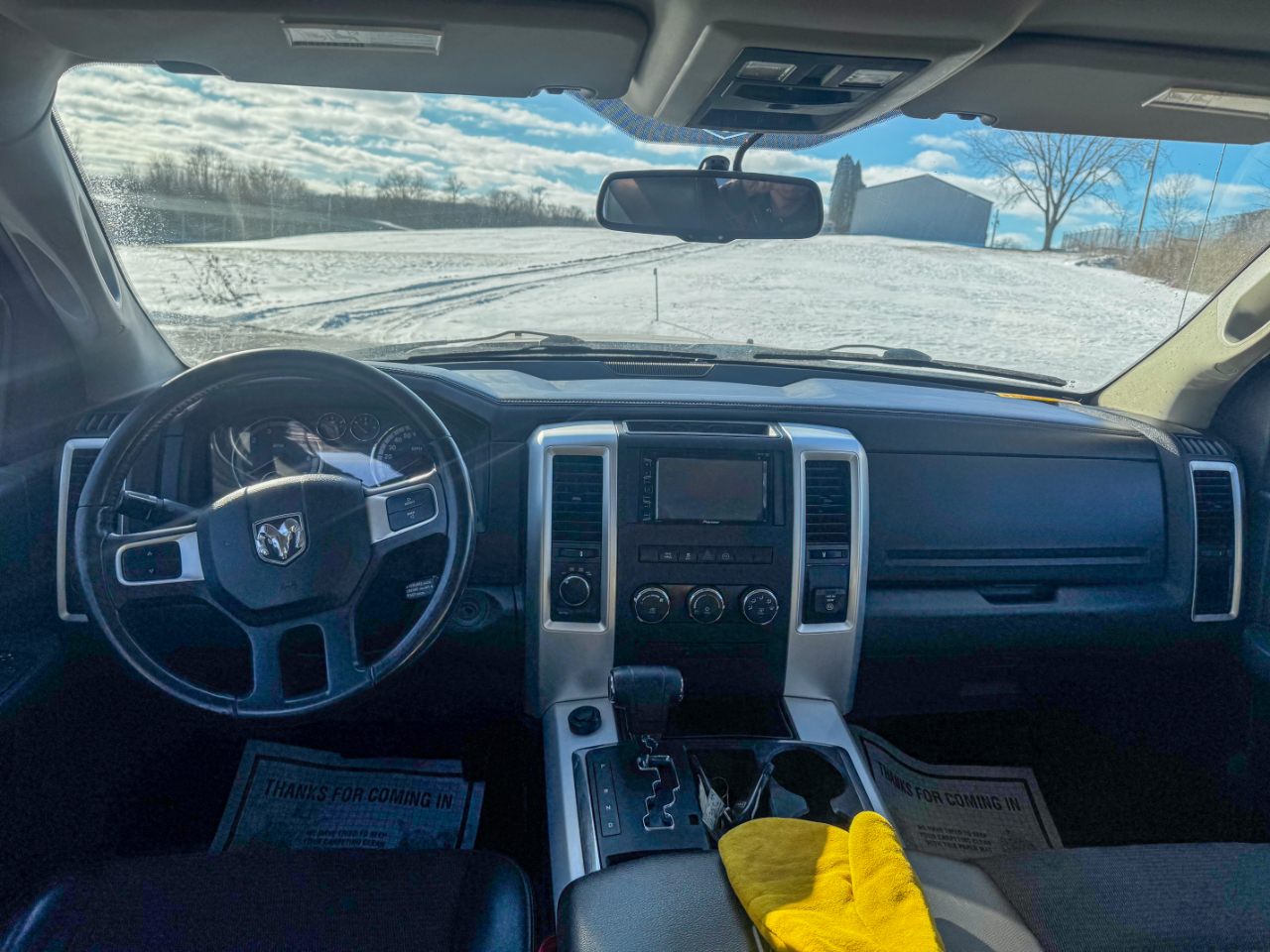 RAM 1500 4WD Crew Cab 140.5" Sport 2011