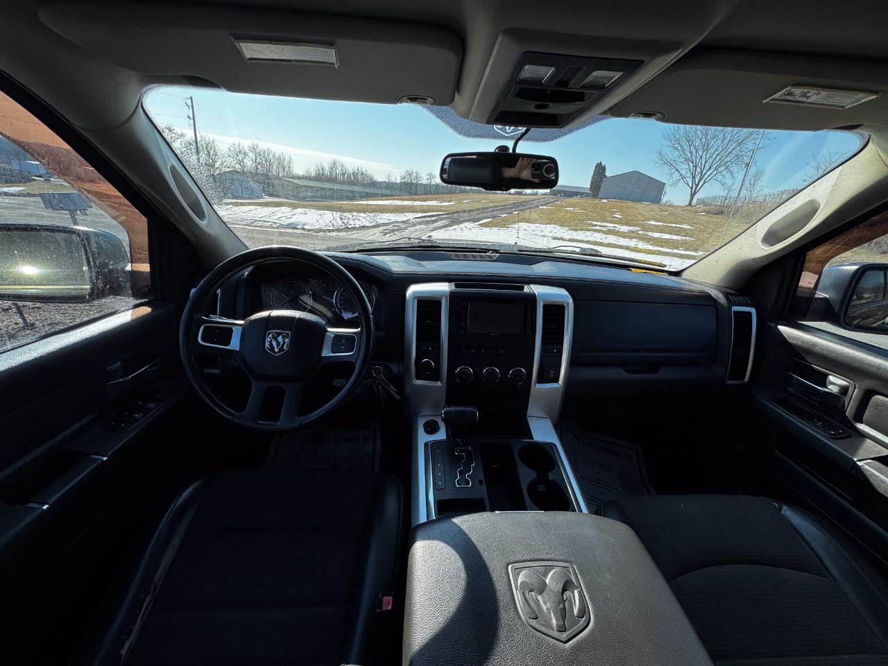 RAM 1500 4WD Crew Cab 140.5" Sport 2011