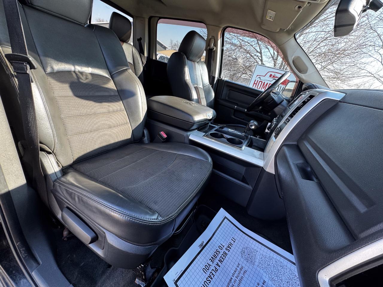 RAM 1500 4WD Crew Cab 140.5" Sport 2011