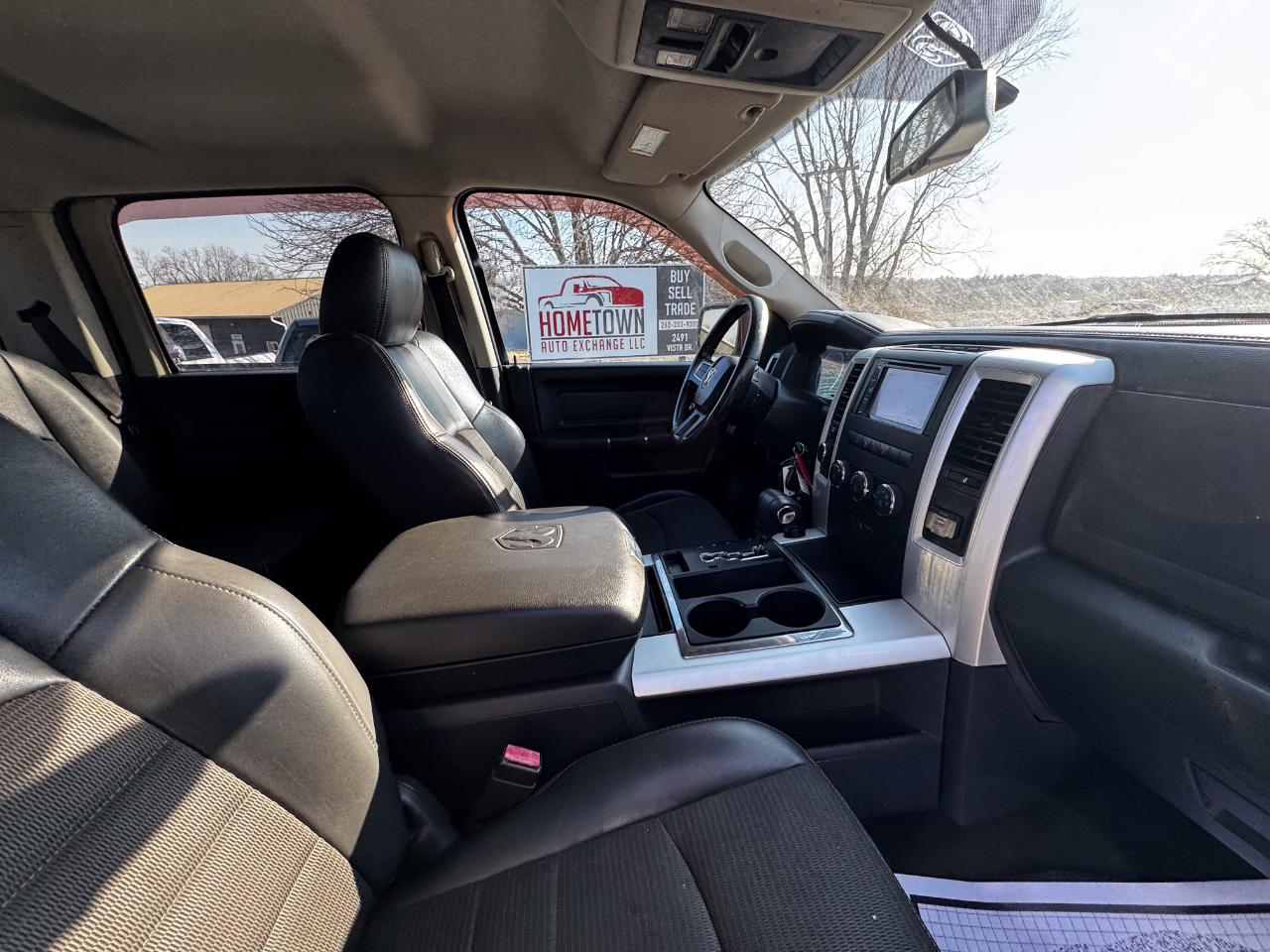 RAM 1500 4WD Crew Cab 140.5" Sport 2011