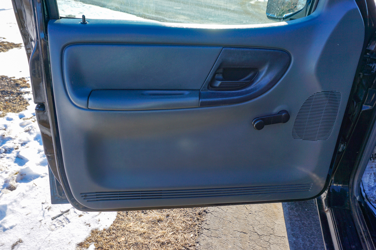 Ford Ranger Reg Cab 118" WB XLT 2005