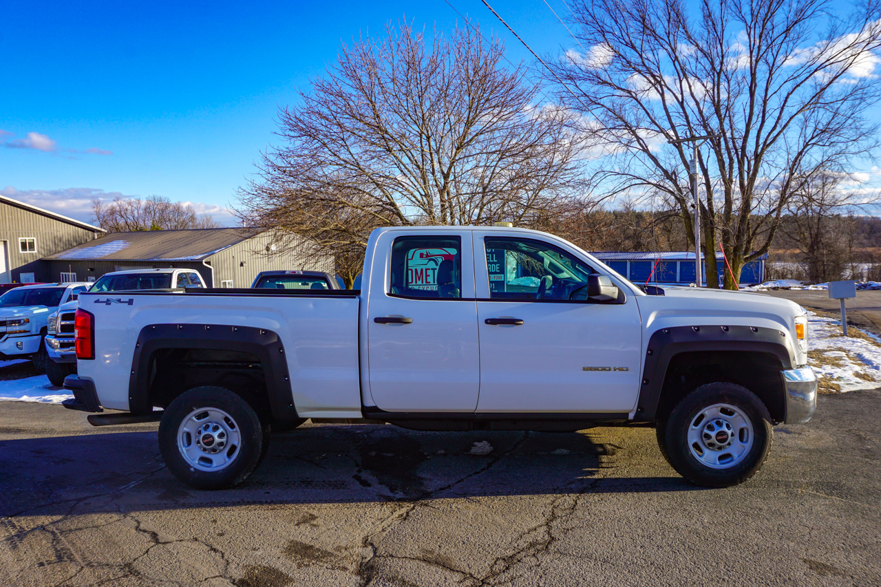 GMC Sierra 2500HD available WiFi 4WD Double Cab 144.2" 2015