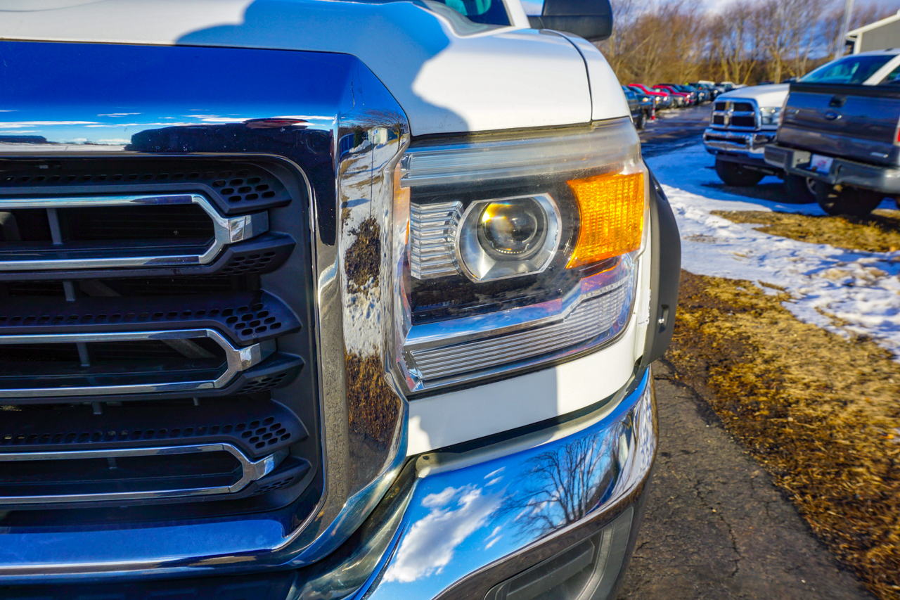 GMC Sierra 2500HD available WiFi 4WD Double Cab 144.2" 2015