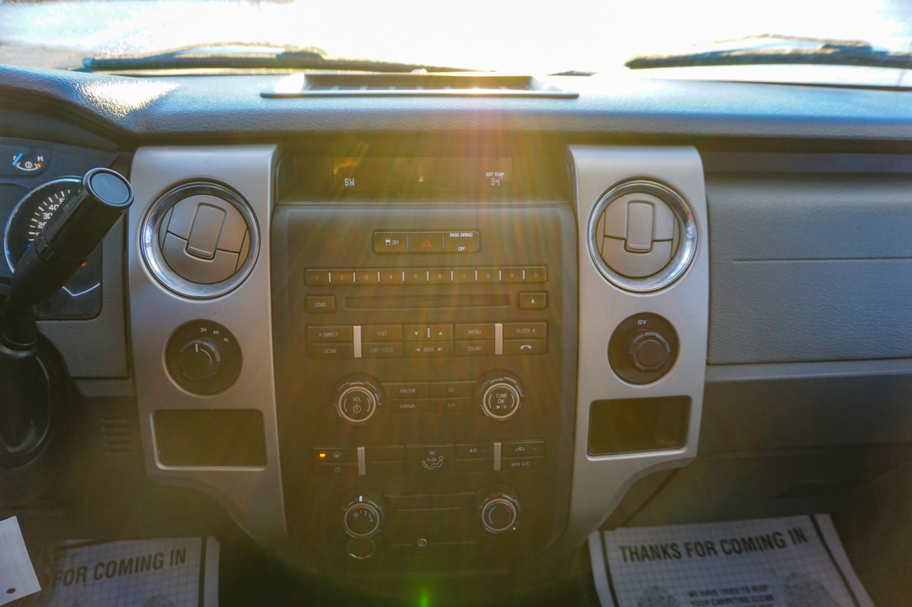 Ford F-150 4WD SuperCab 145" Lariat 2011
