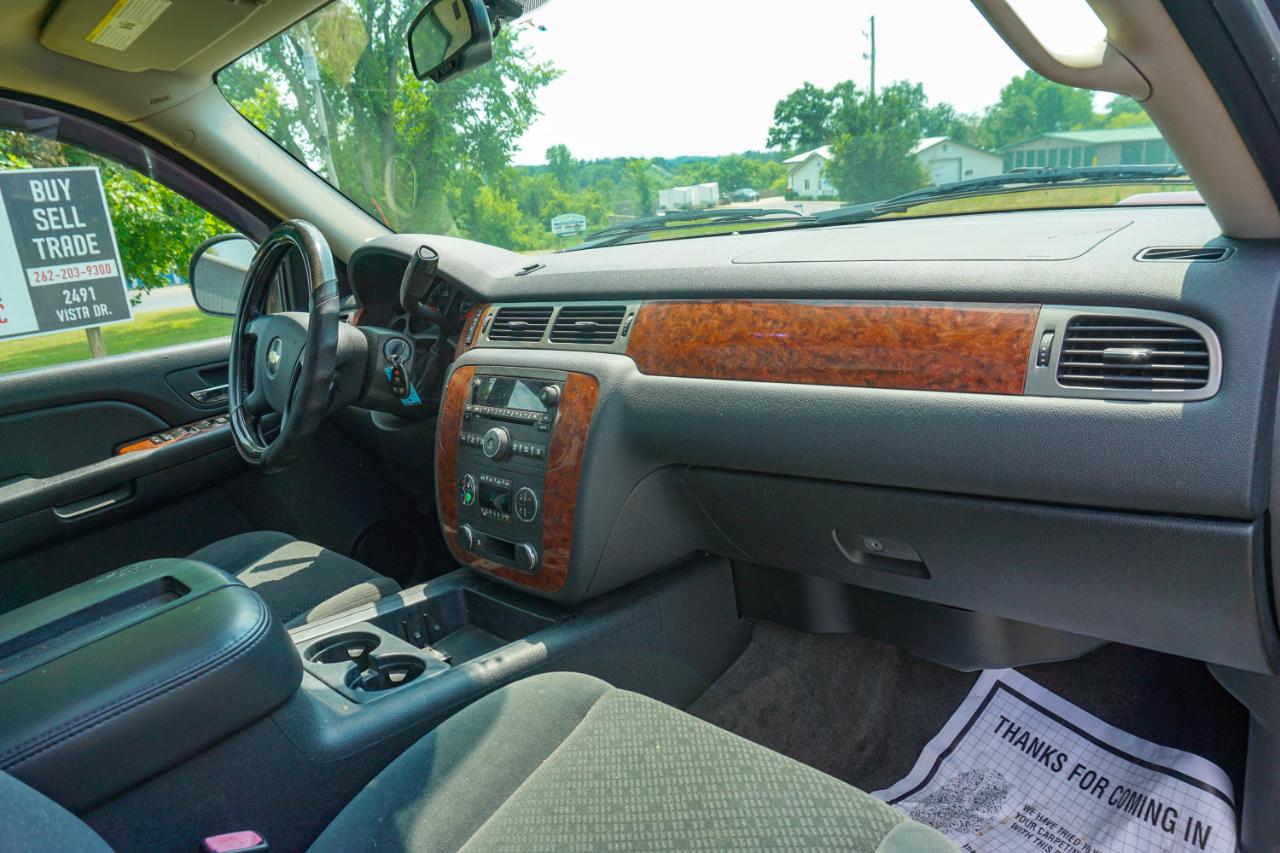 Chevrolet Tahoe 4WD 4dr 1500 LT w/1LT 2008