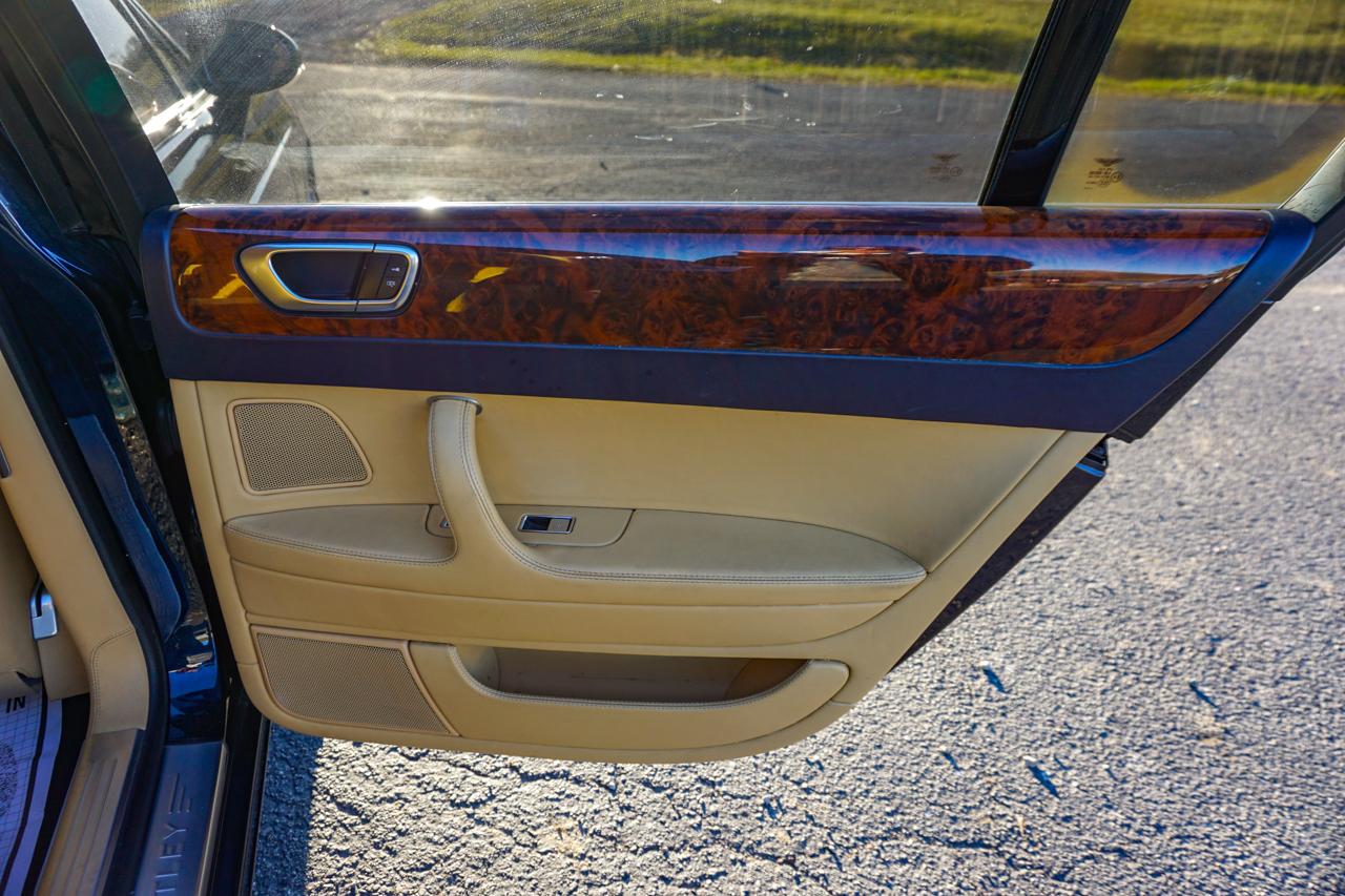 Bentley Continental Flying Spur 4dr Sdn AWD 2006