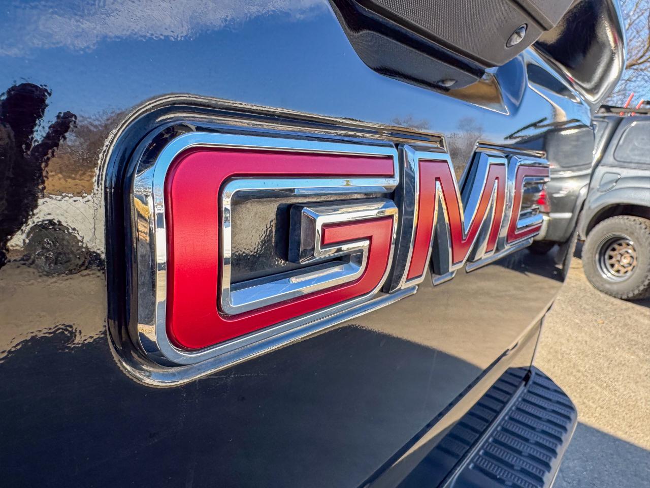 GMC Sierra 1500 4WD Crew Cab 147" SLE 2019