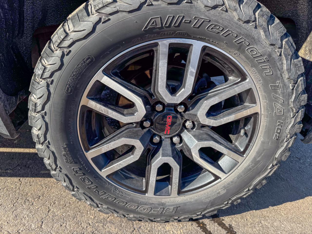 GMC Sierra 1500 4WD Crew Cab 147" SLE 2019