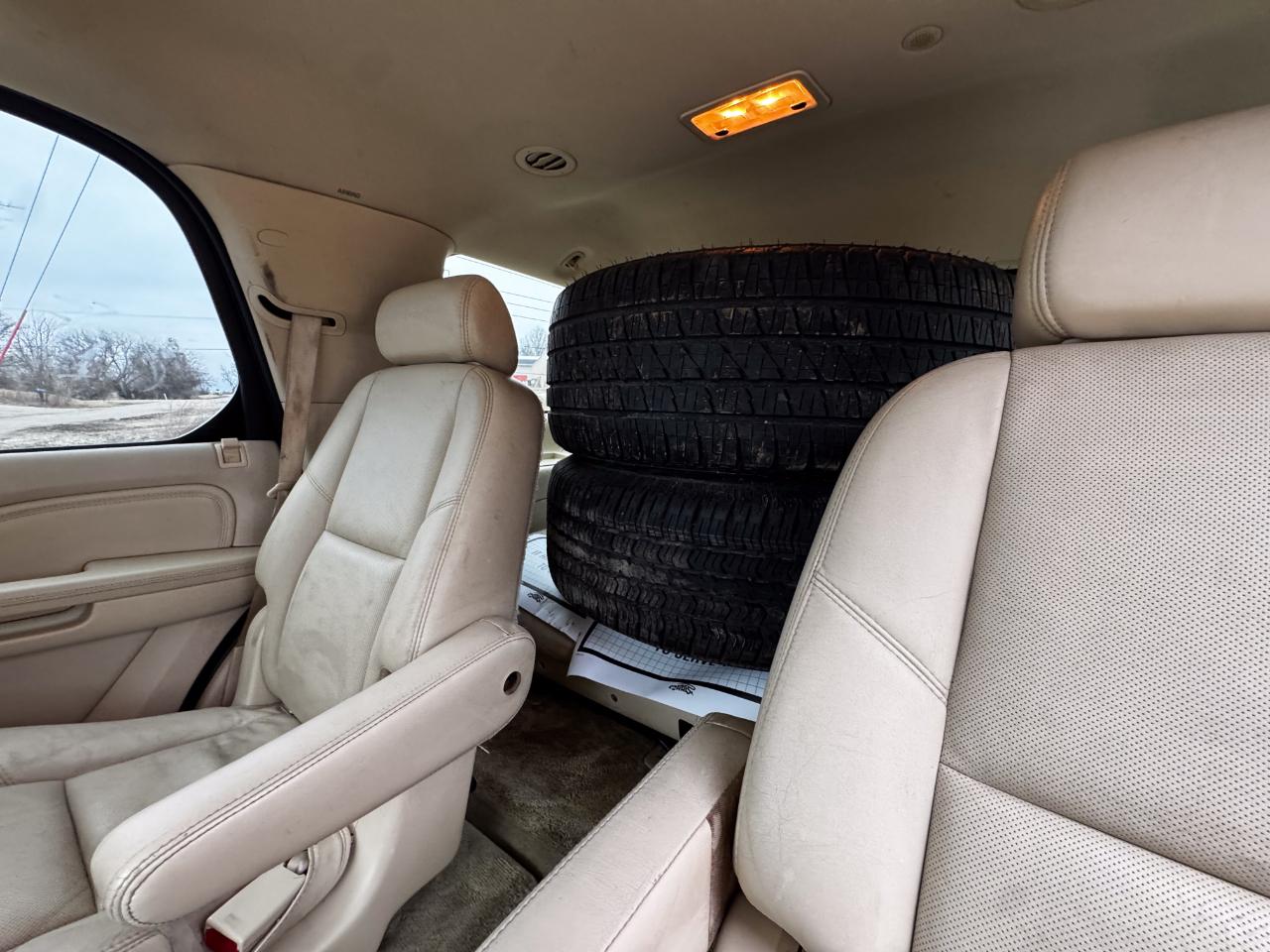 Cadillac Escalade AWD 4dr 2007