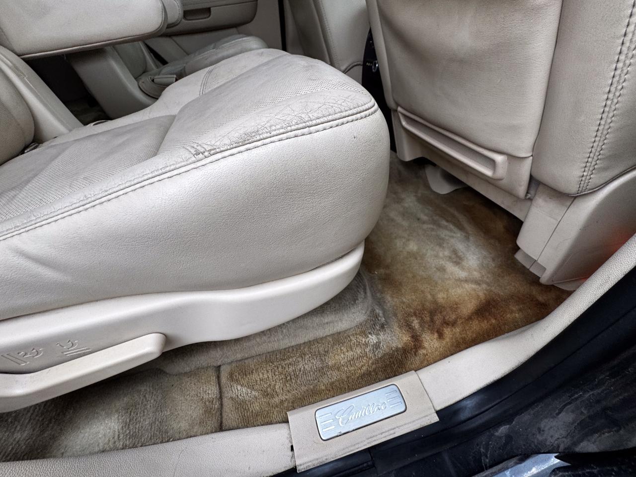 Cadillac Escalade AWD 4dr 2007