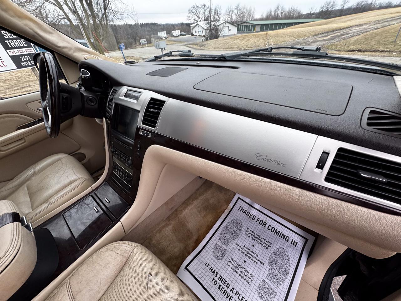 Cadillac Escalade AWD 4dr 2007