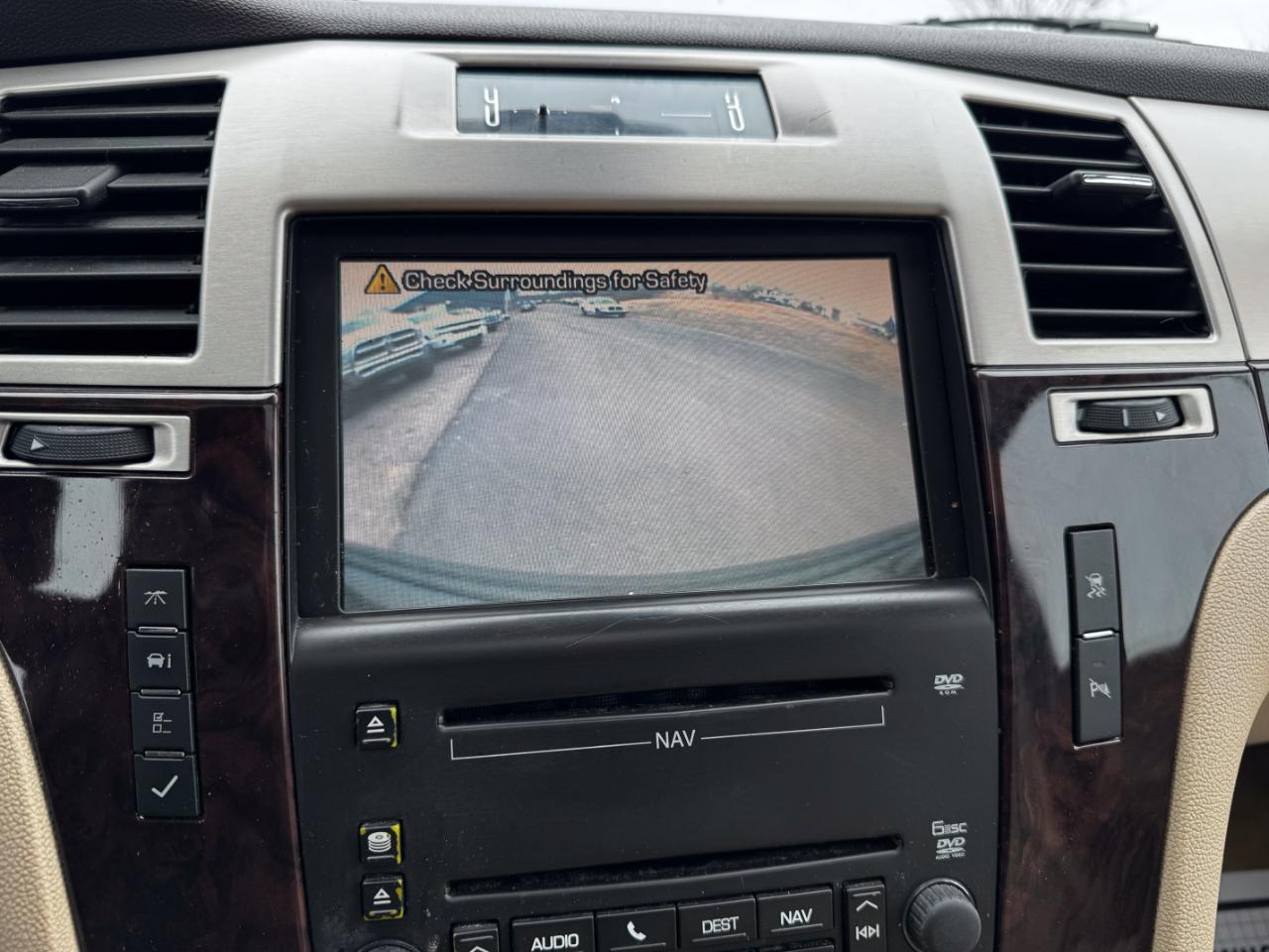 Cadillac Escalade AWD 4dr 2007