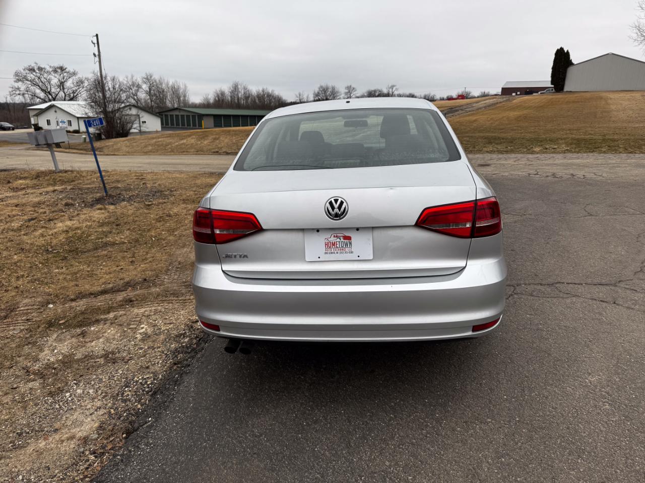 Volkswagen Jetta Sedan 4dr Auto 2.0L S 2015