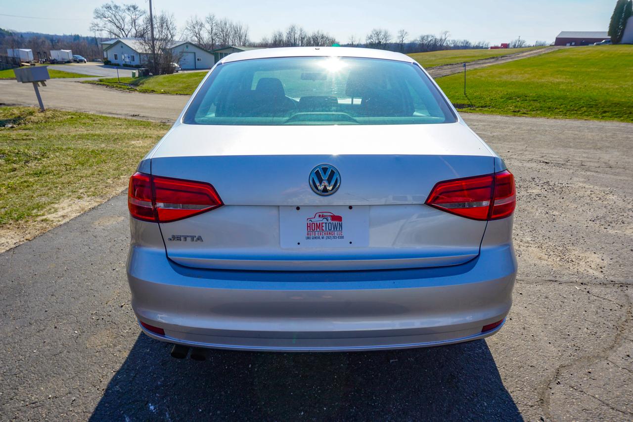Volkswagen Jetta Sedan 4dr Auto 2.0L S 2015