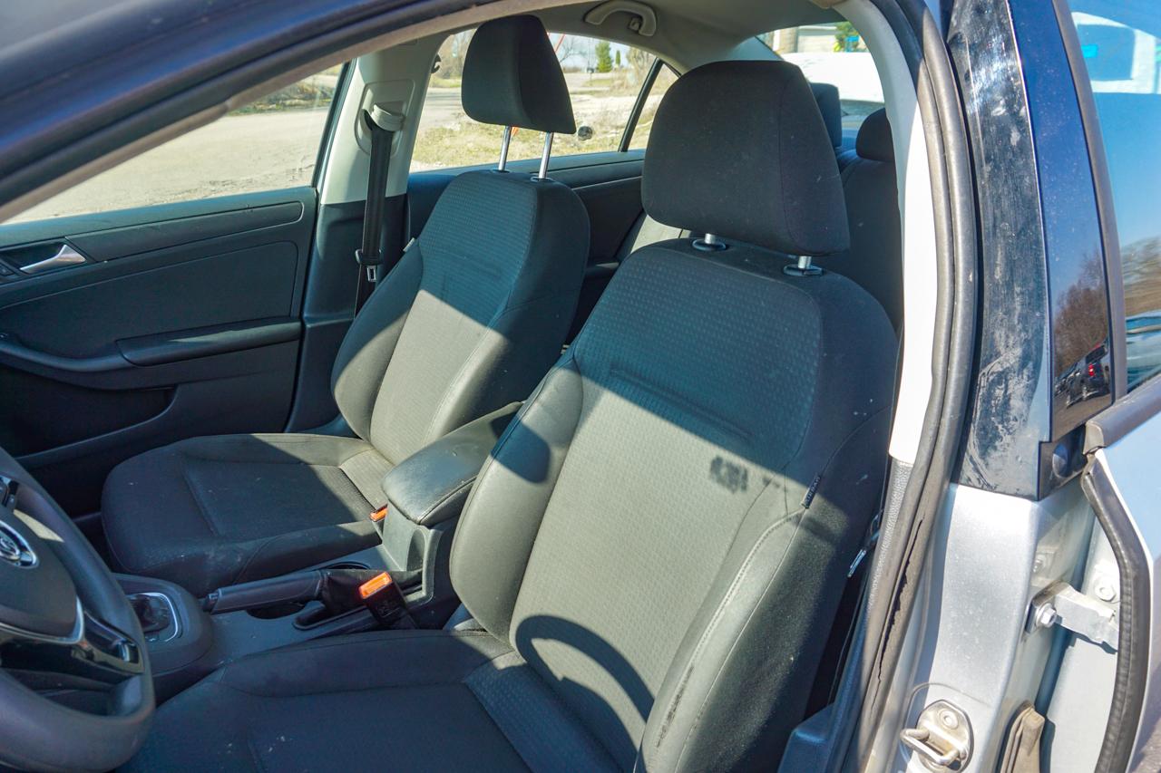 Volkswagen Jetta Sedan 4dr Auto 2.0L S 2015