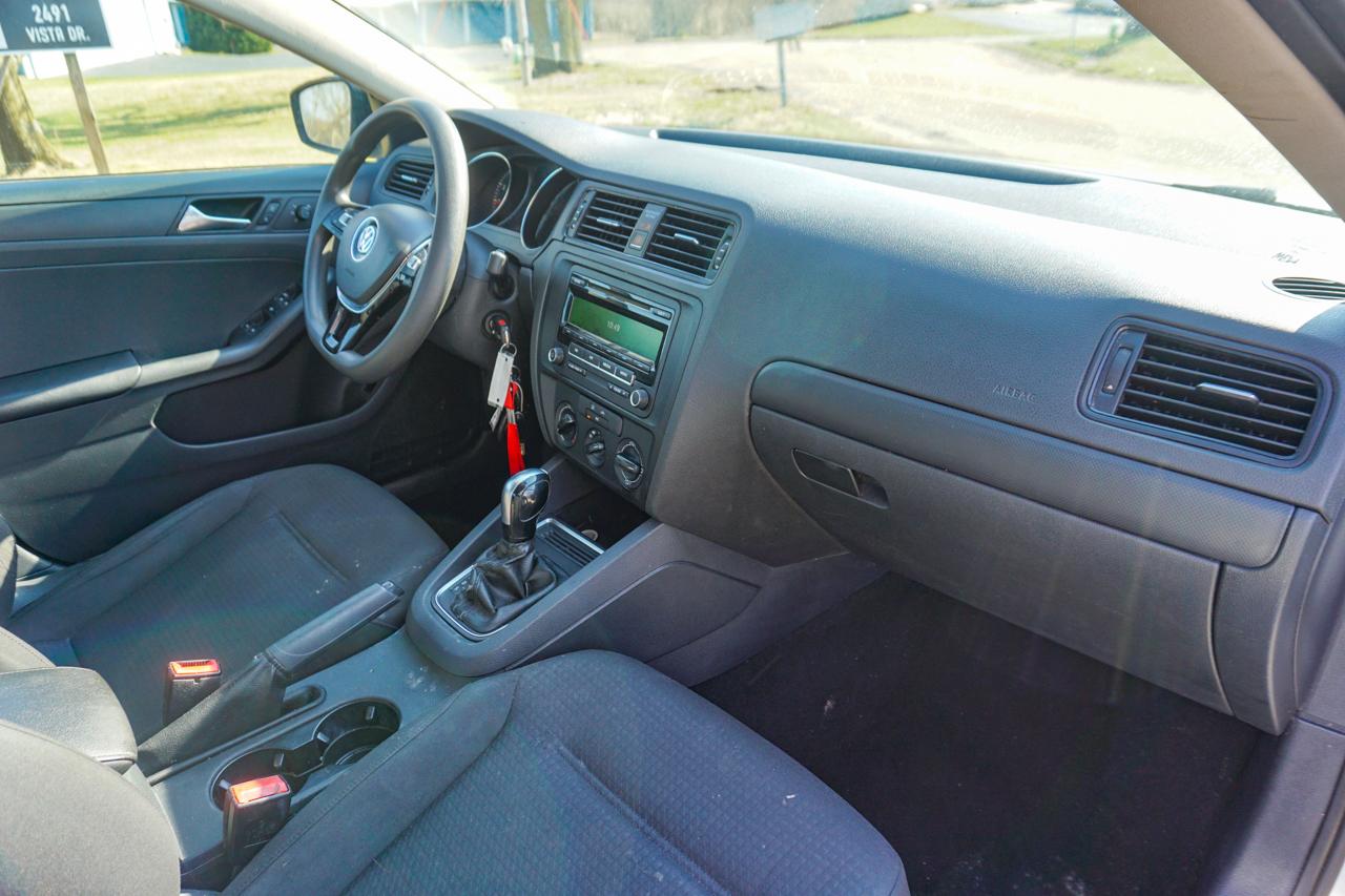 Volkswagen Jetta Sedan 4dr Auto 2.0L S 2015