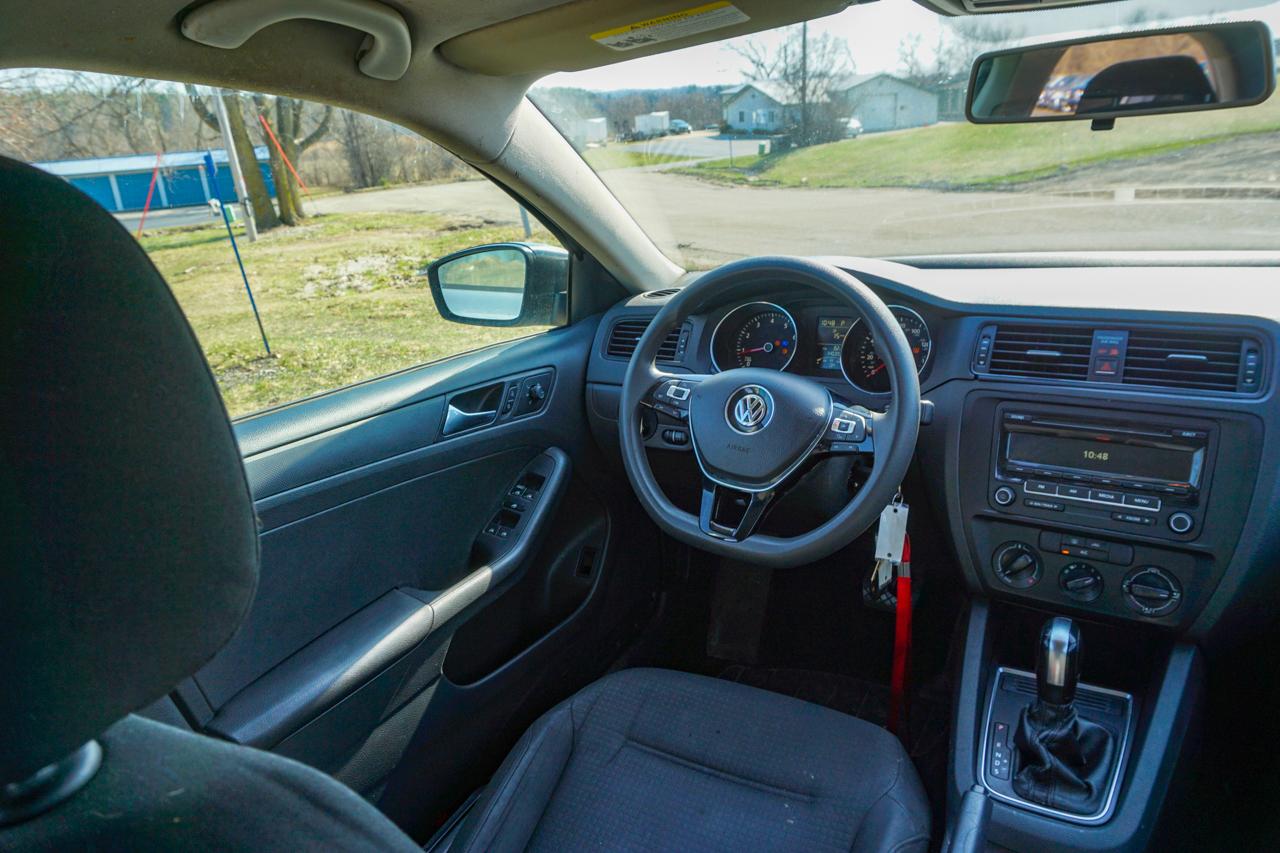 Volkswagen Jetta Sedan 4dr Auto 2.0L S 2015