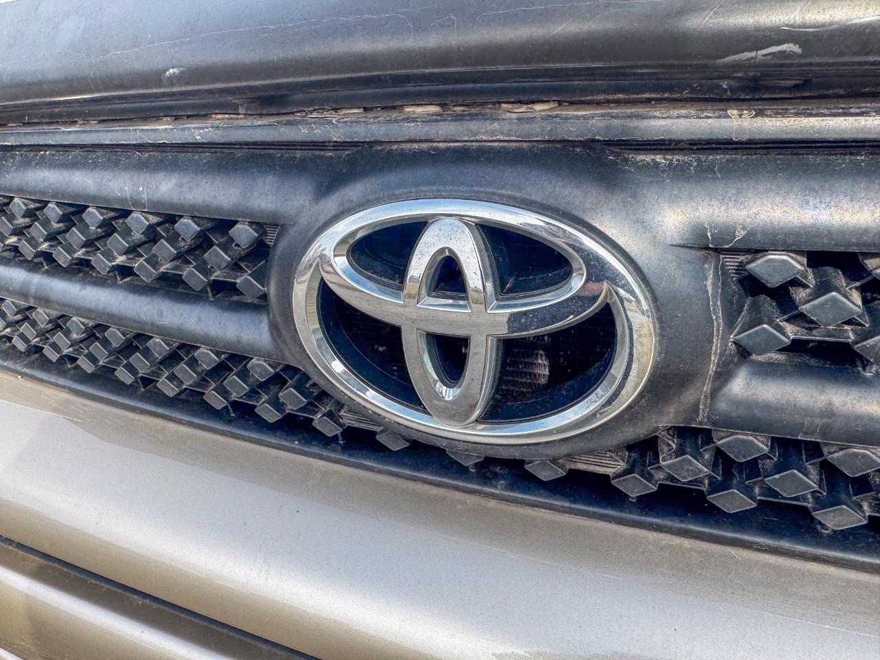 Toyota RAV4 4WD 4dr V6 (Natl) 2007