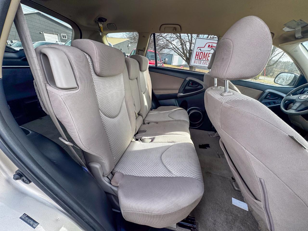 Toyota RAV4 4WD 4dr V6 (Natl) 2007