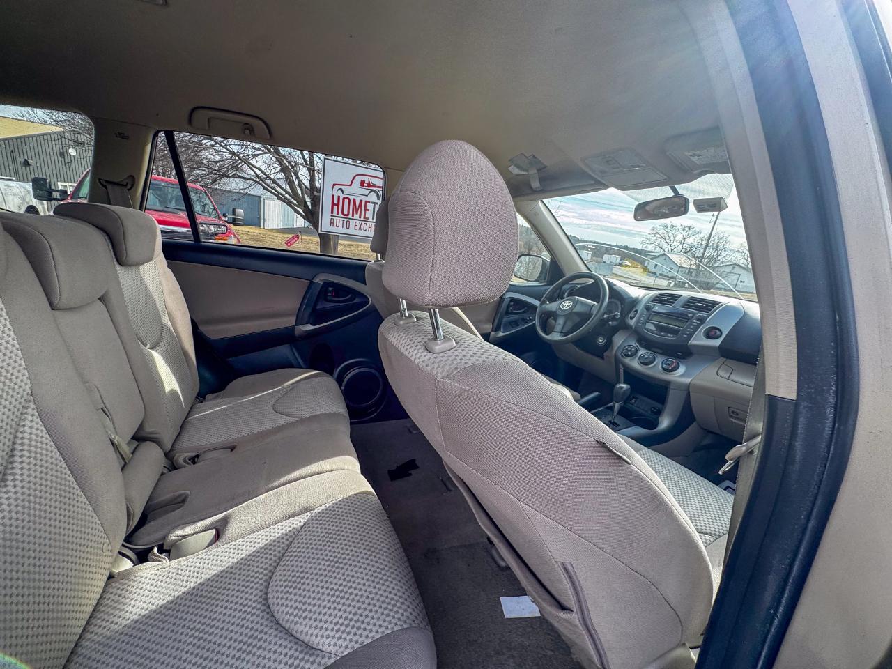 Toyota RAV4 4WD 4dr V6 (Natl) 2007