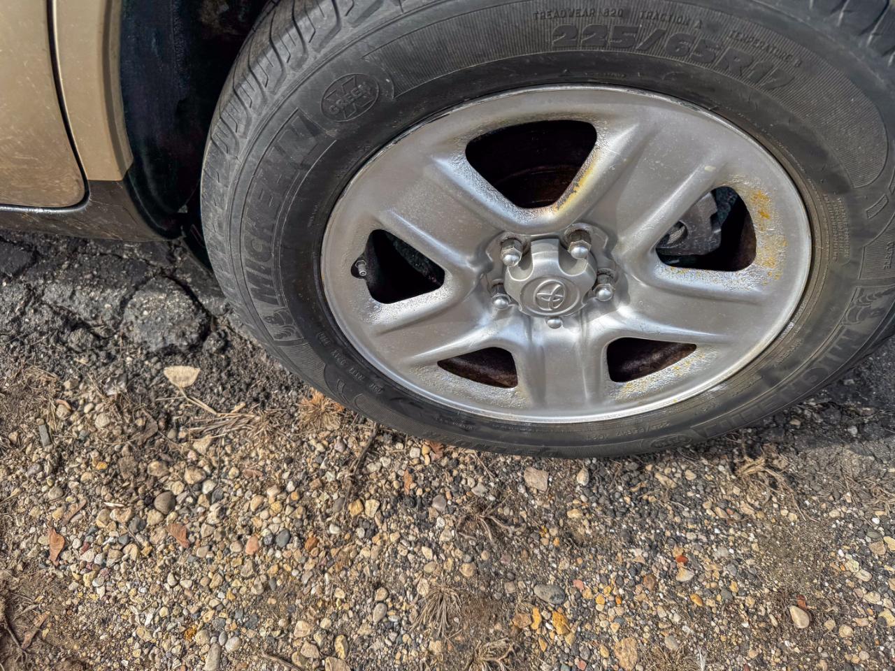 Toyota RAV4 4WD 4dr V6 (Natl) 2007