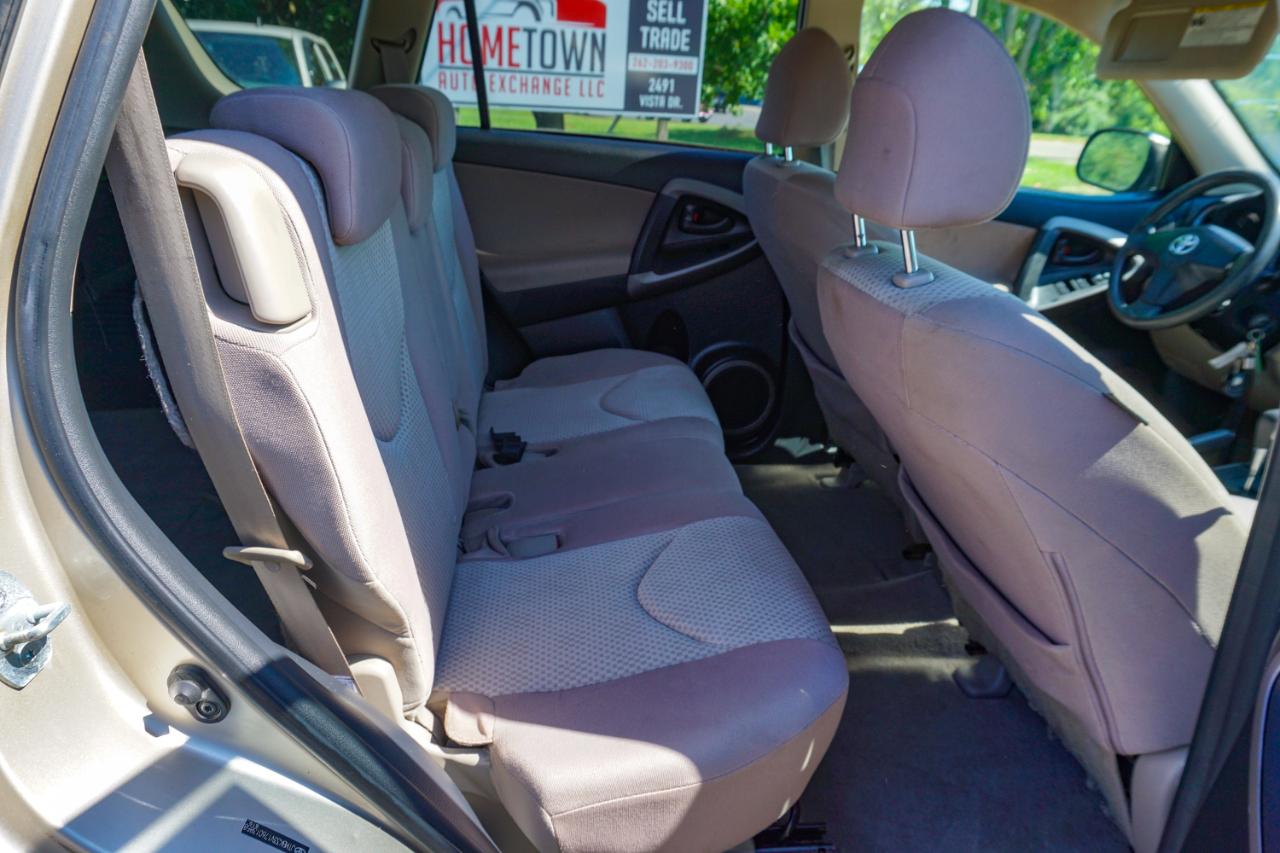 Toyota RAV4 4WD 4dr V6 (Natl) 2007