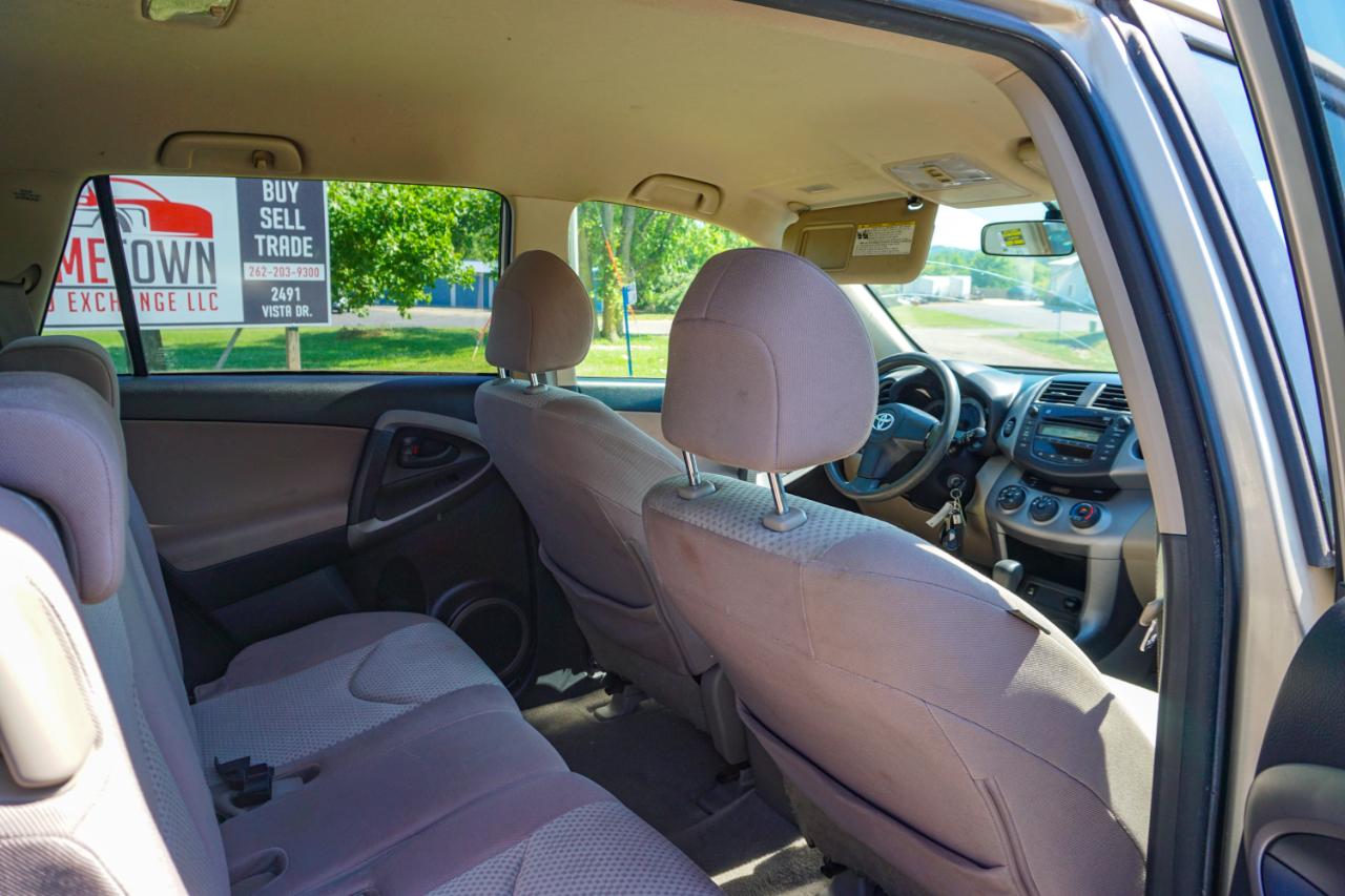 Toyota RAV4 4WD 4dr V6 (Natl) 2007