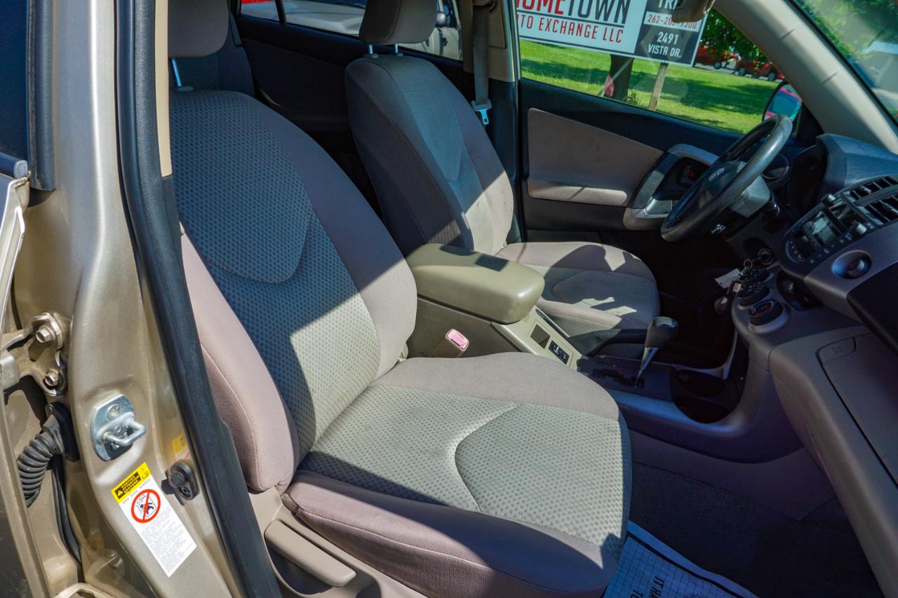 Toyota RAV4 4WD 4dr V6 (Natl) 2007