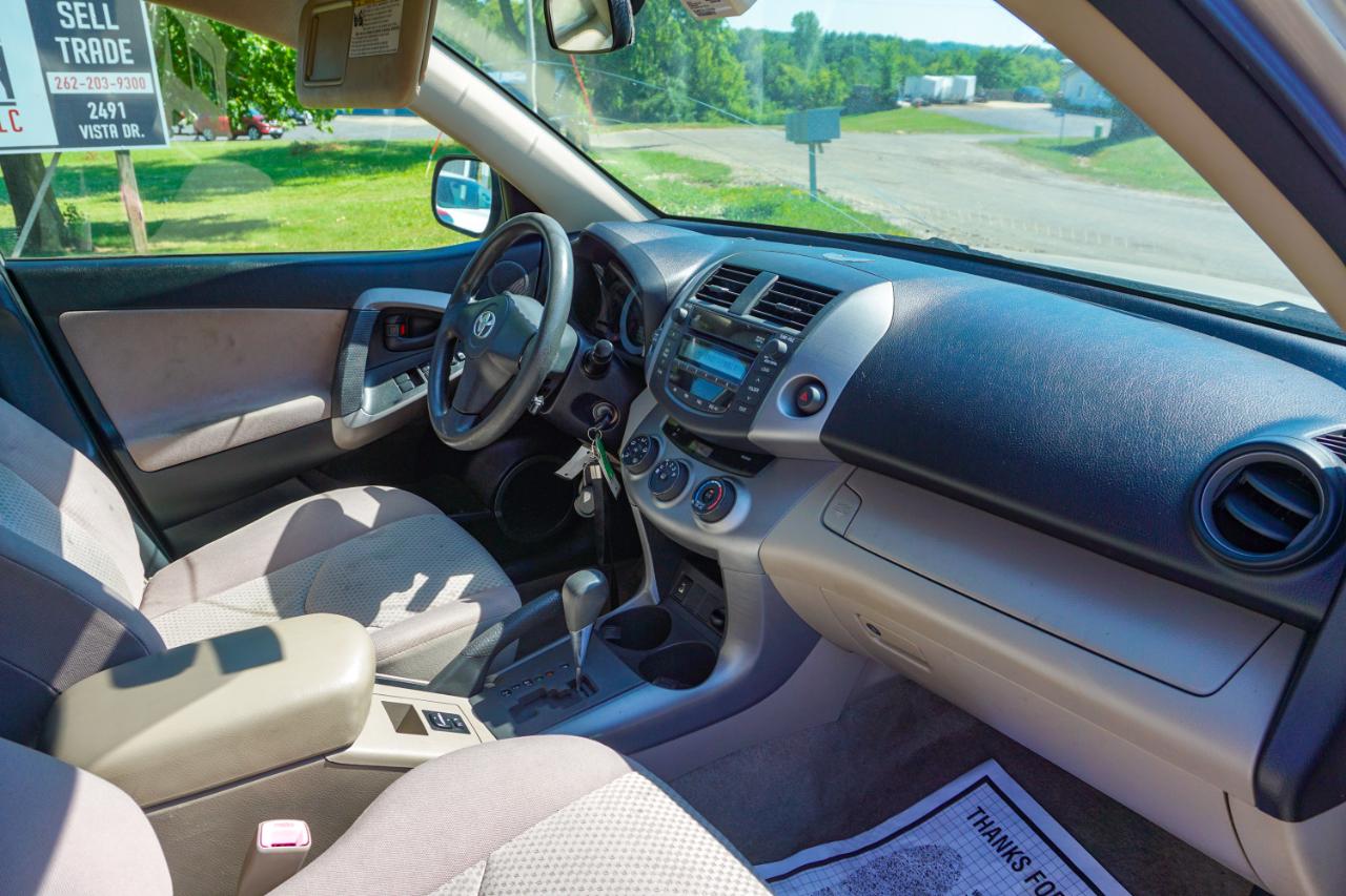 Toyota RAV4 4WD 4dr V6 (Natl) 2007