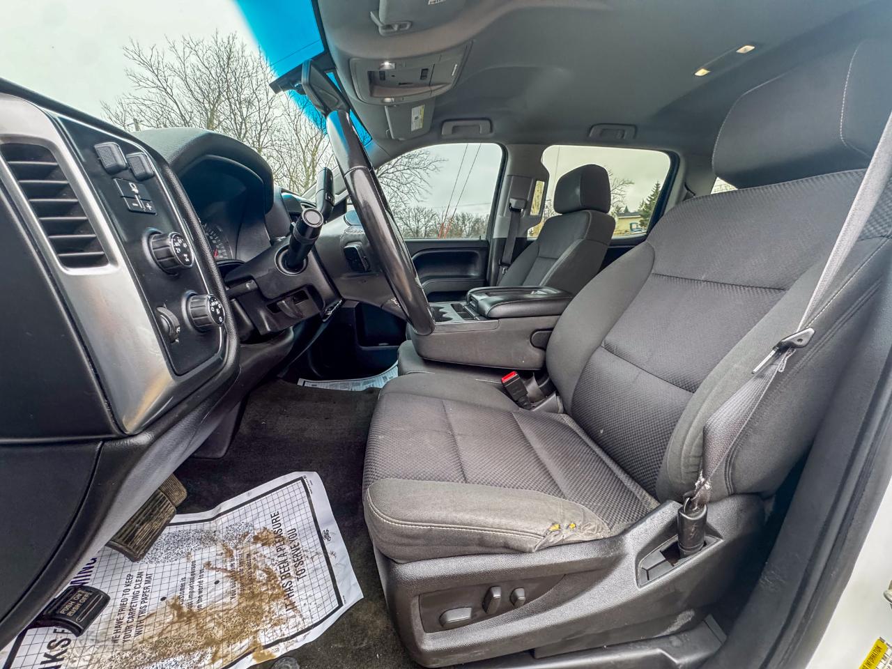 Chevrolet Silverado 1500 4WD Crew Cab 143.5" LT w/1LT 2015