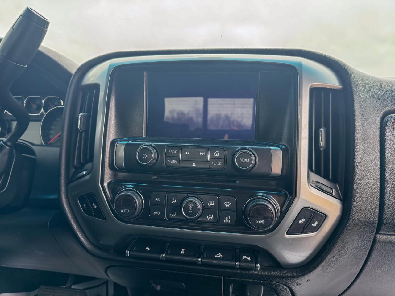 Chevrolet Silverado 1500 4WD Crew Cab 143.5" LT w/1LT 2015