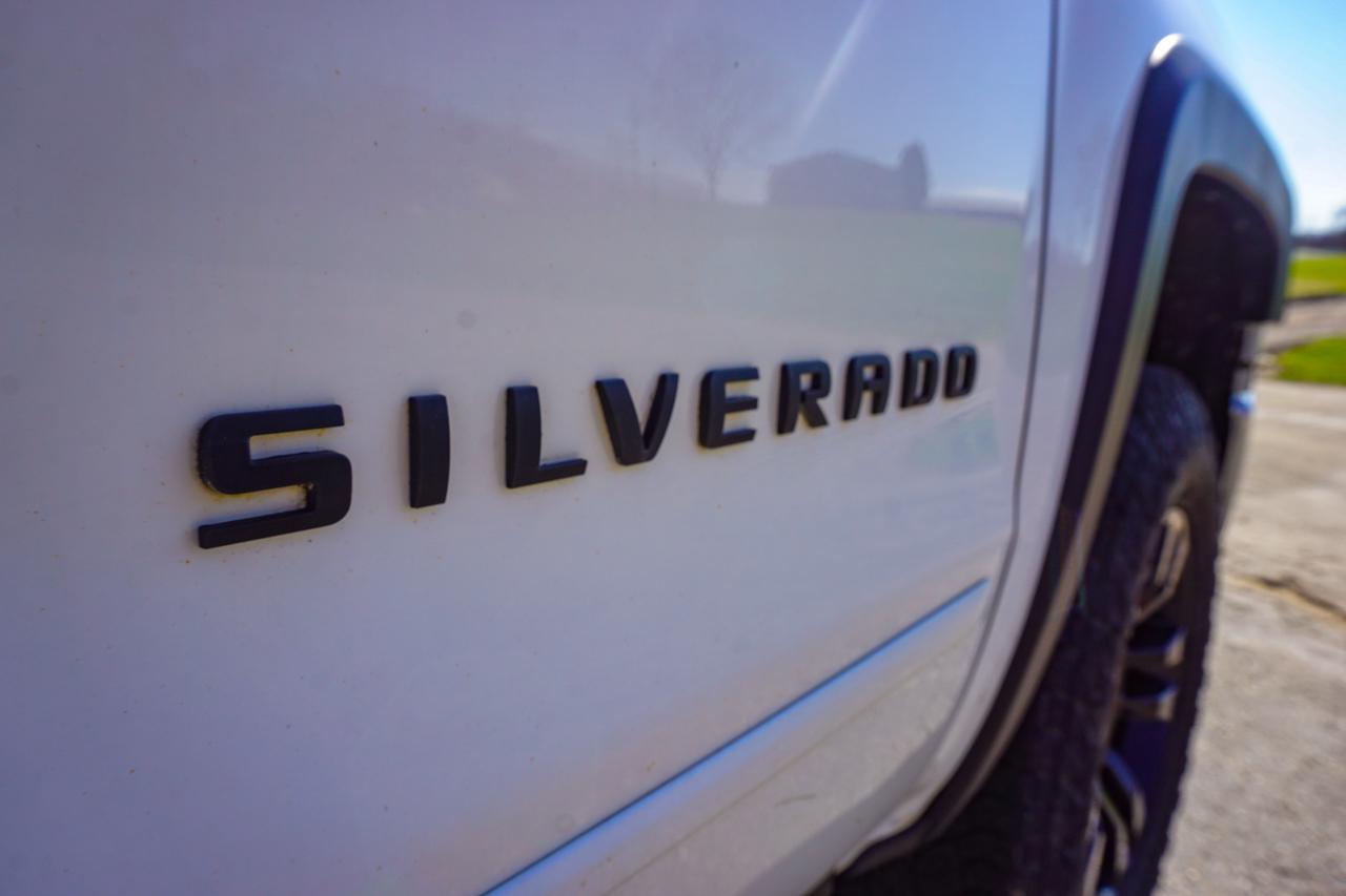 Chevrolet Silverado 1500 4WD Crew Cab 143.5" LT w/1LT 2015